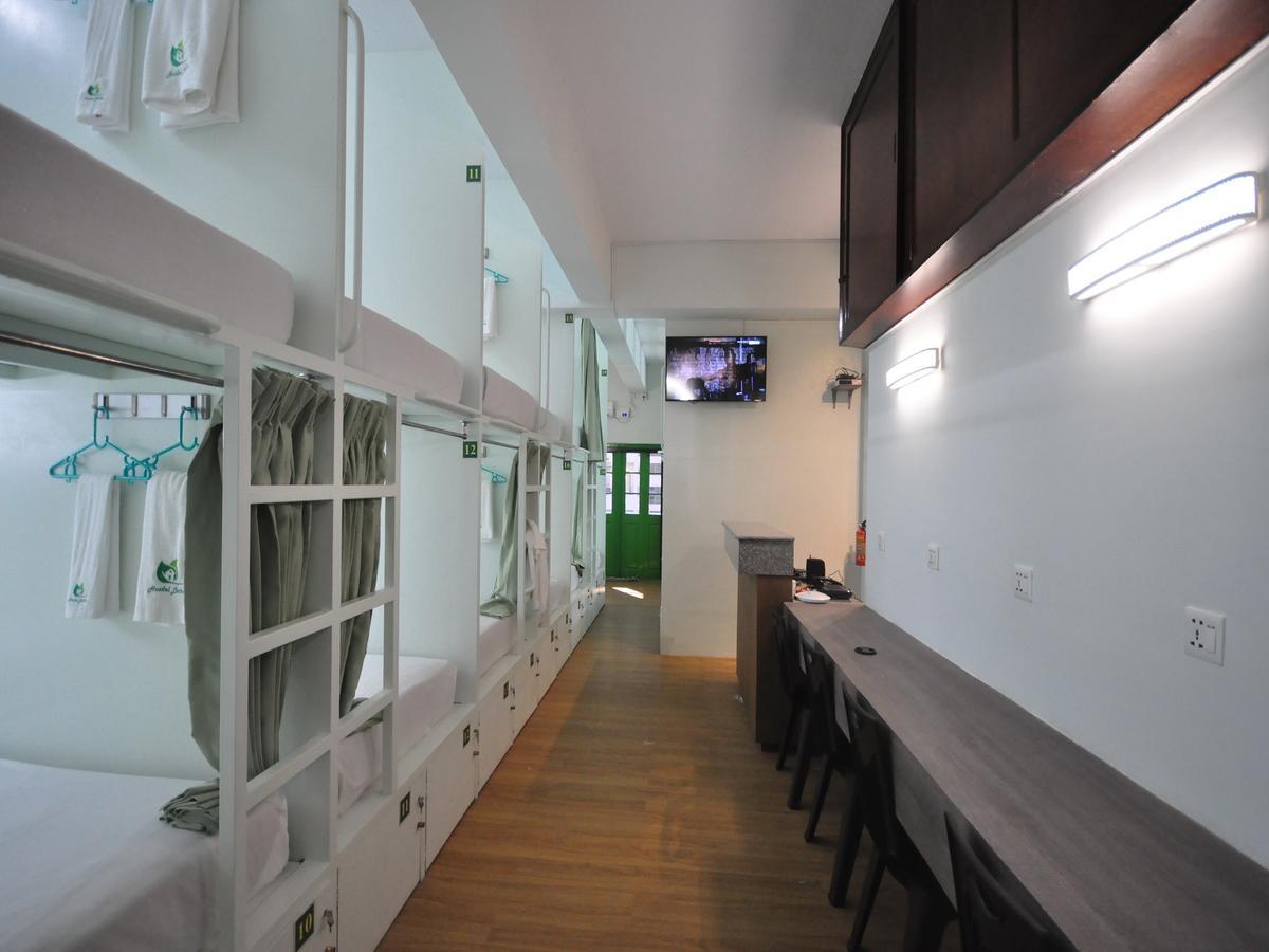 Hostel Latha Yangon Exterior foto