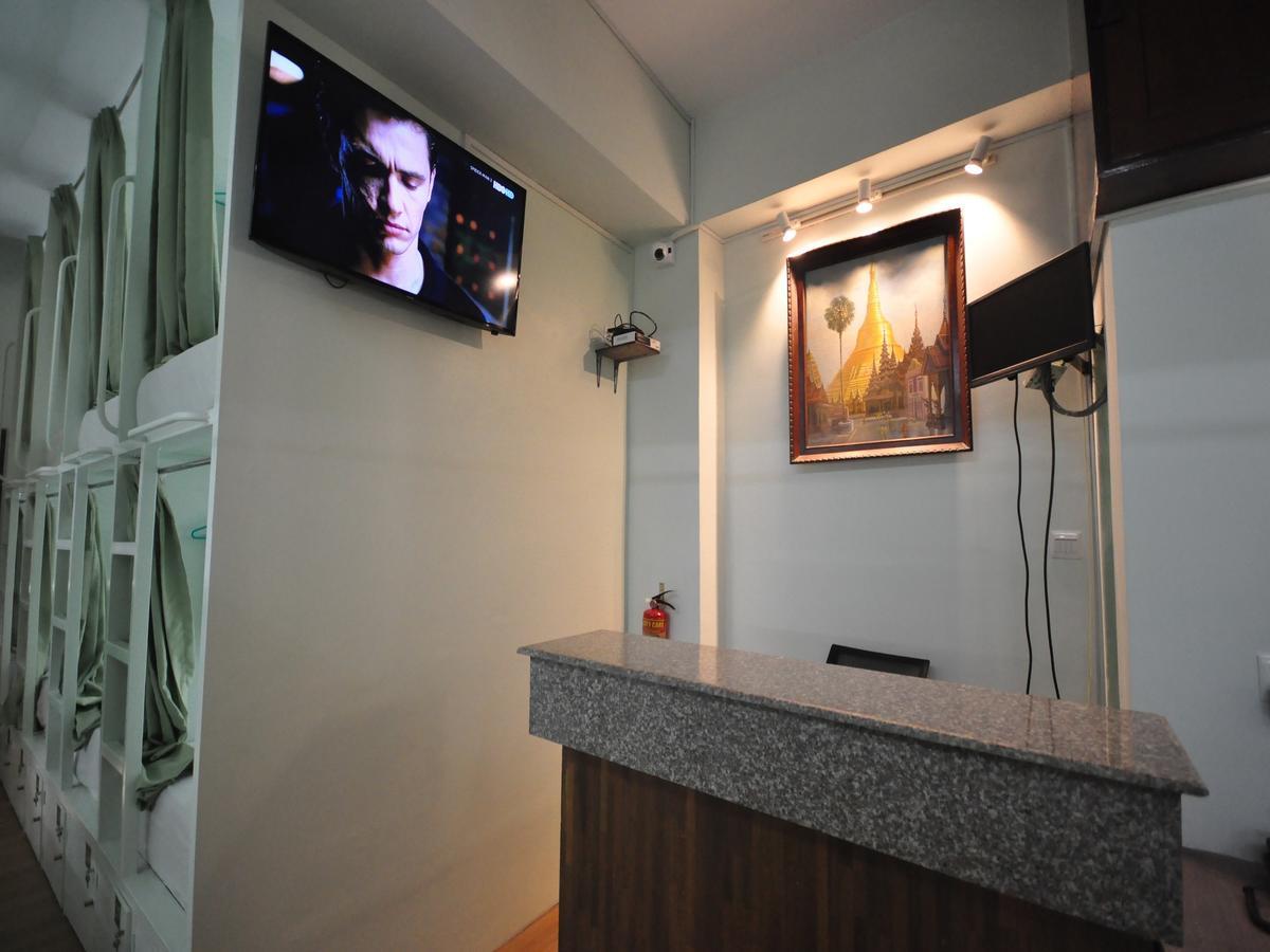 Hostel Latha Yangon Exterior foto